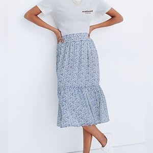Madewell- Tiered Peasant Midi Skirt in Climbing Floral